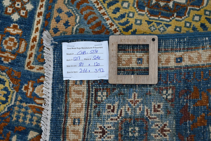 blue Accent rug 2' 8" x 3' 11"