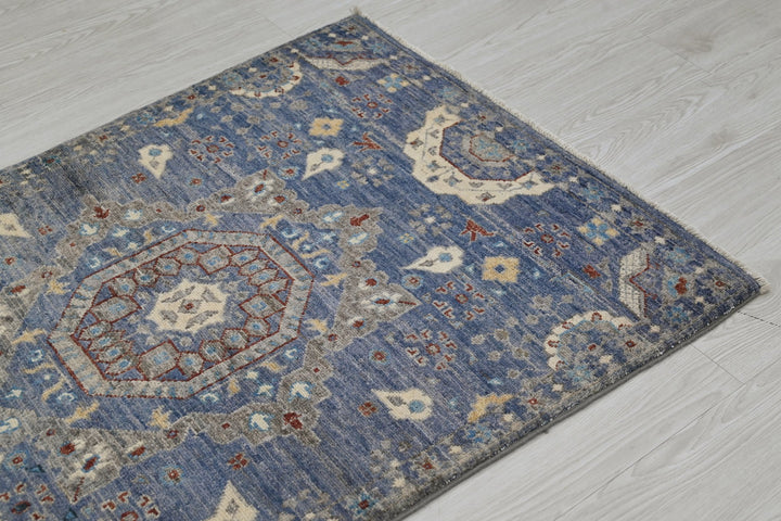 blue Accent rug 2' 8" x 4' 1"