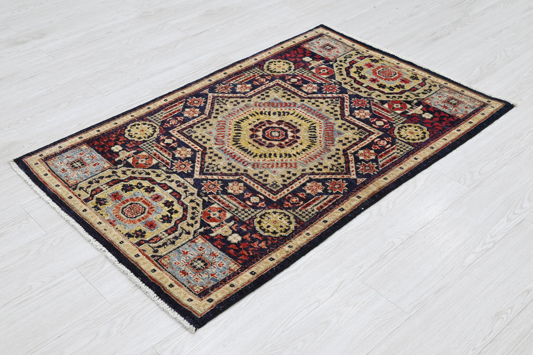 blue Accent rug 2' 8" x 4' 1"