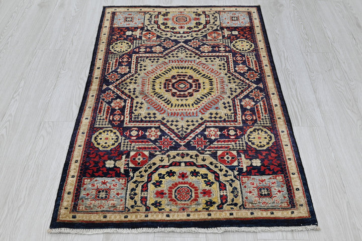 blue Accent rug 2' 8" x 4' 1"