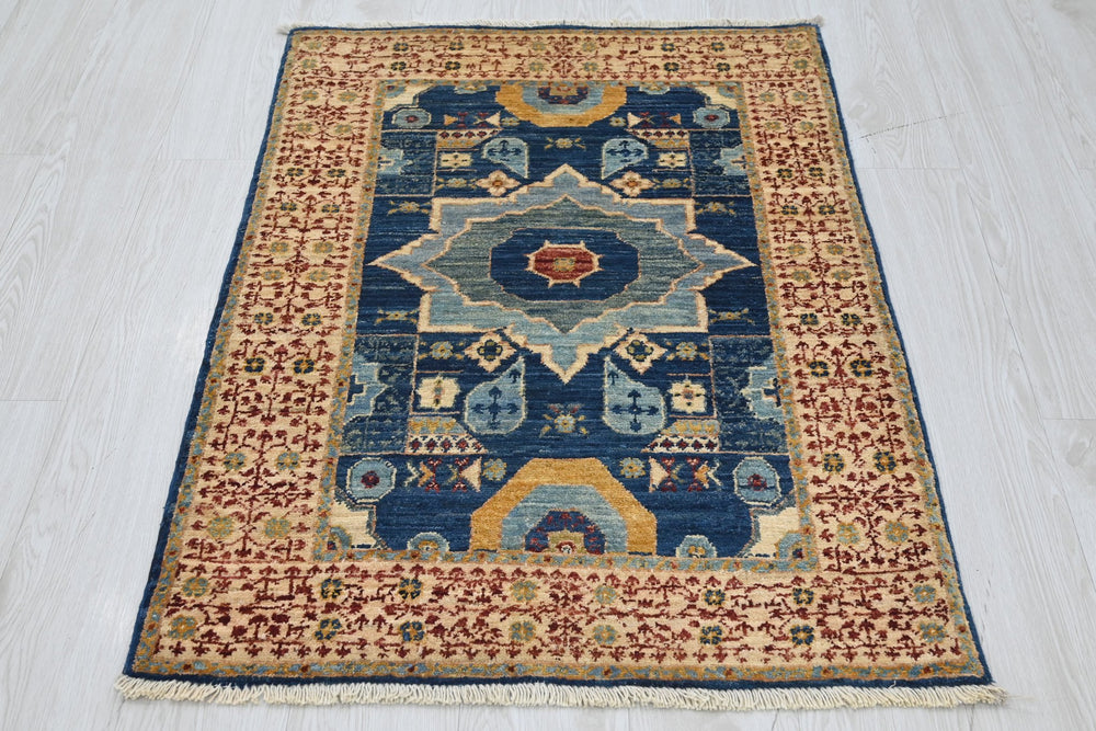 blue Accent rug 2' 7" x 3' 9"
