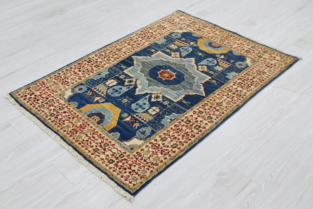 blue Accent rug 2' 7" x 3' 9"