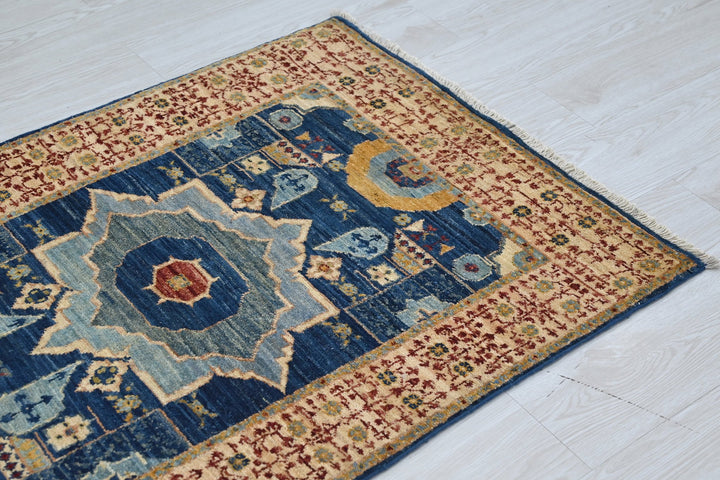blue Accent rug 2' 7" x 3' 9"