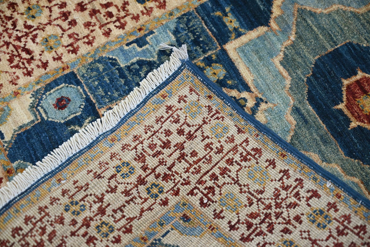 blue Accent rug 2' 7" x 3' 9"