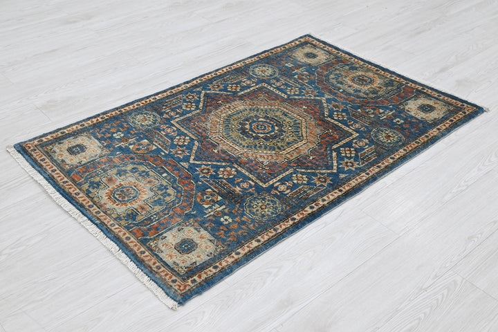 blue Accent rug 2' 9" x 4' 4"