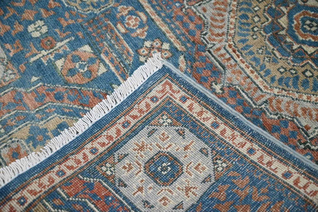 blue Accent rug 2' 9" x 4' 4"