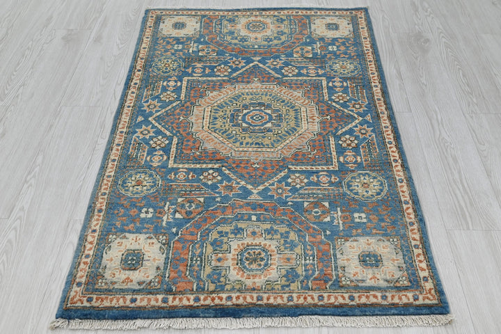 blue Accent rug 2' 9" x 4' 4"