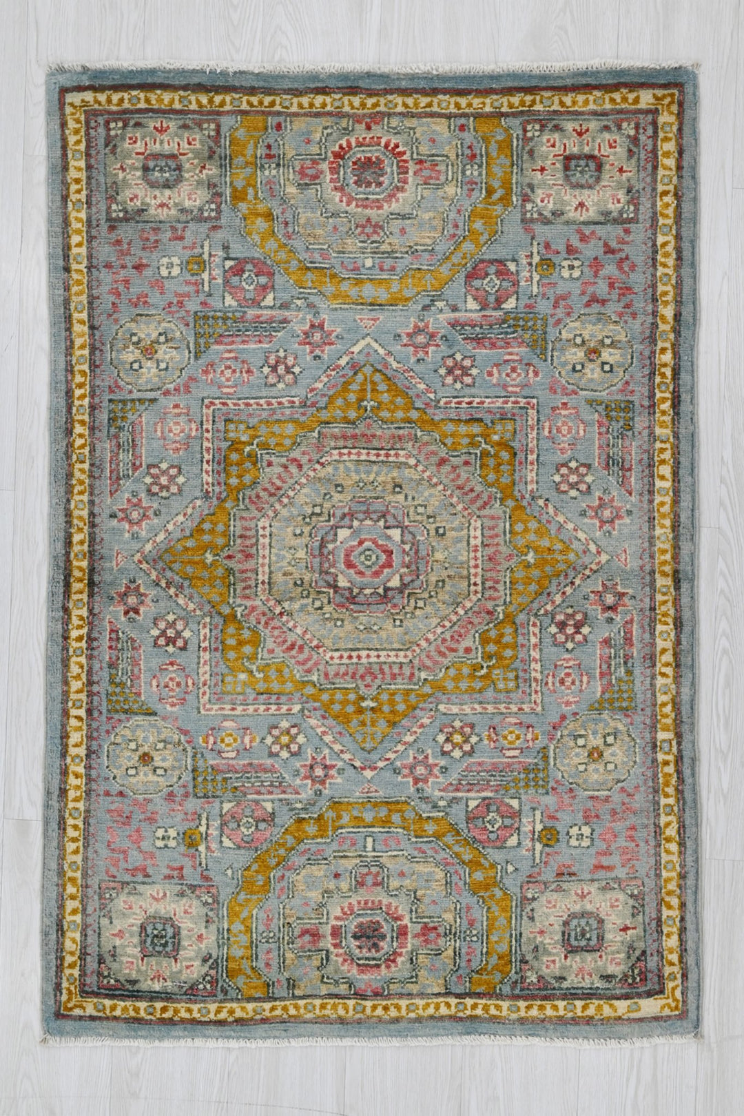blue Accent rug 2' 9" x 4' 4"