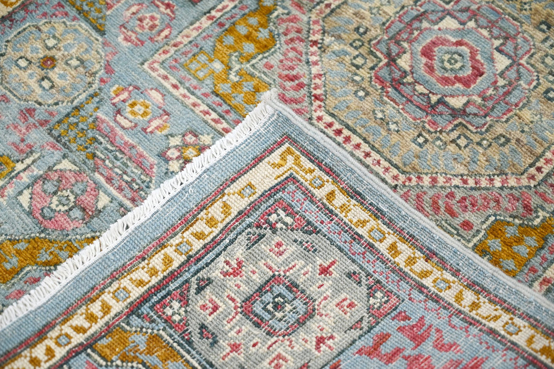 blue Accent rug 2' 9" x 4' 4"