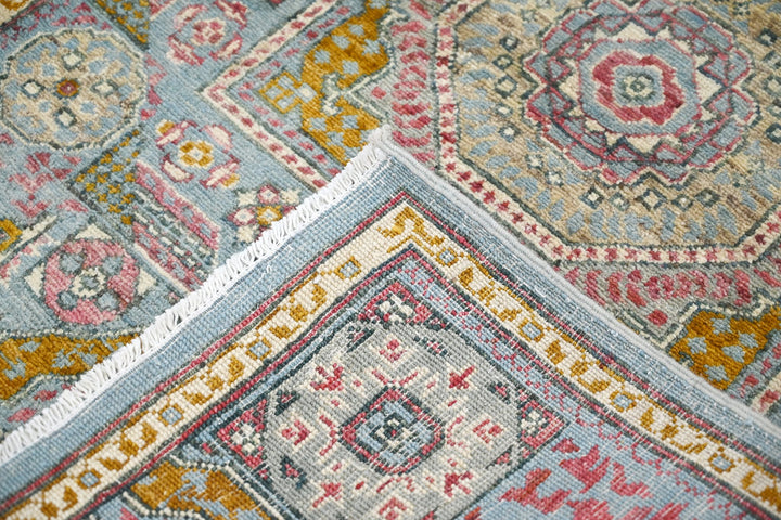 blue Accent rug 2' 9" x 4' 4"