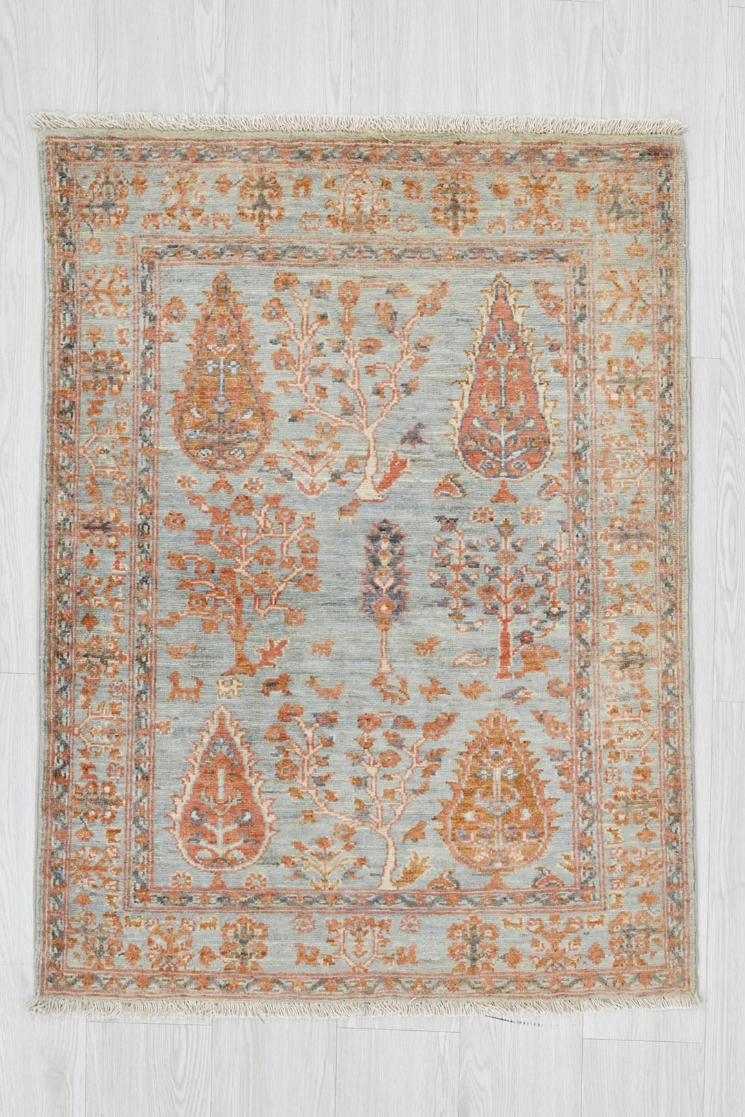 blue Accent rug 2' 7" x 3' 9"