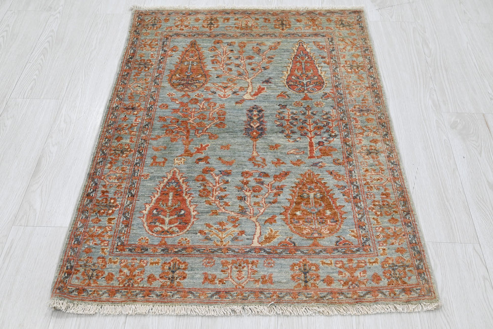 blue Accent rug 2' 7" x 3' 9"
