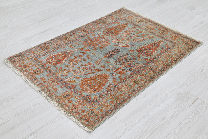blue Accent rug 2' 7" x 3' 9"
