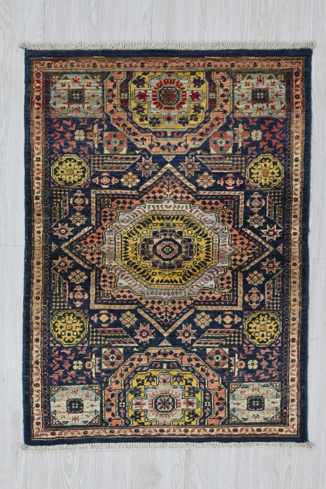 blue Accent rug 2' 8" x 3' 10"