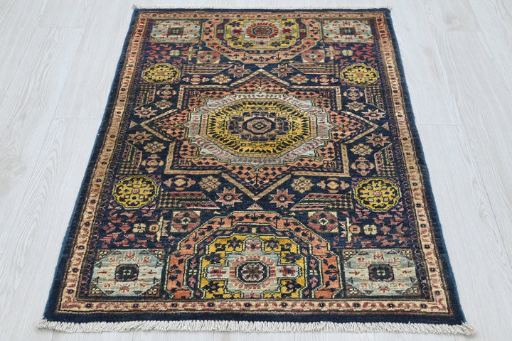 blue Accent rug 2' 8" x 3' 10"