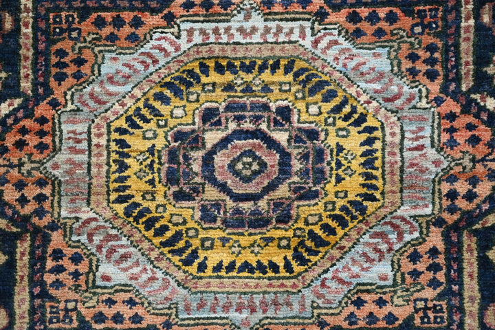 blue Accent rug 2' 8" x 3' 10"