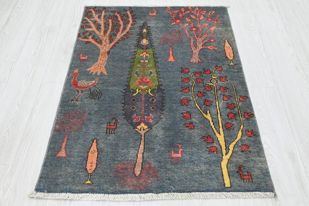 blue Accent rug 2' 9" x 4' 0"