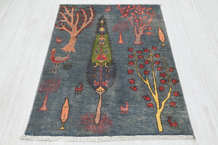 blue Accent rug 2' 9" x 4' 0"