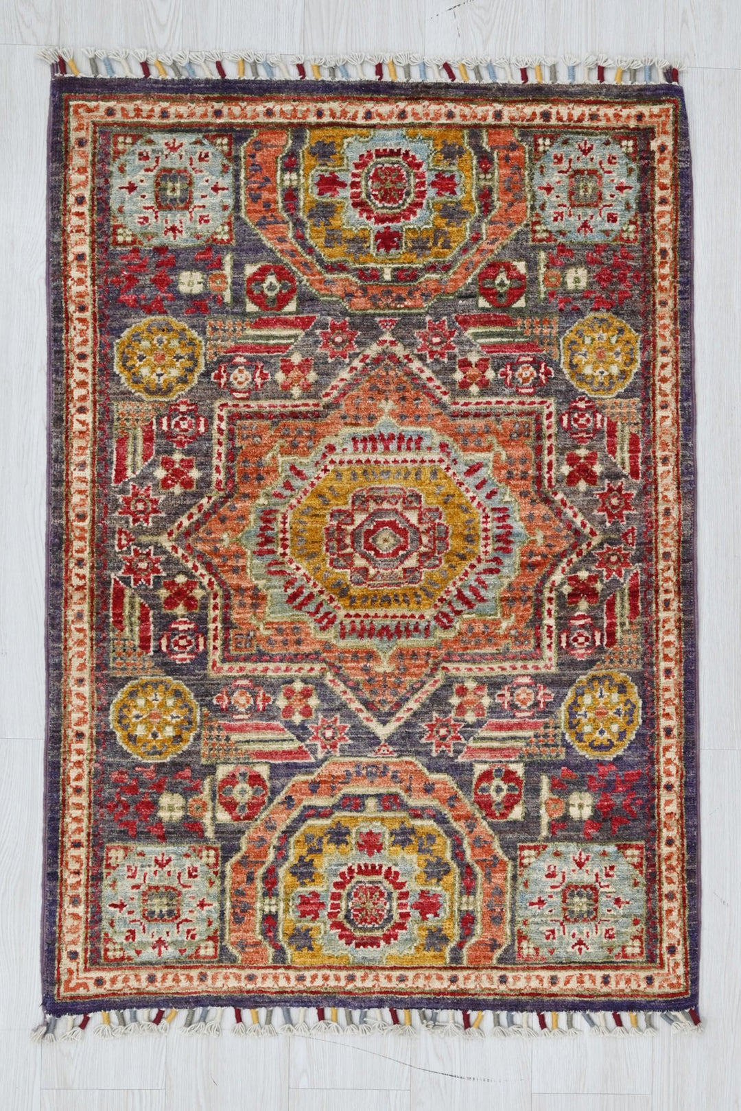 purple Accent rug 2' 9" x 4' 0"