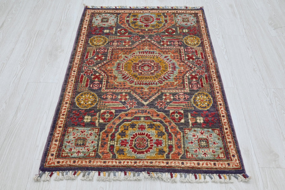 purple Accent rug 2' 9" x 4' 0"