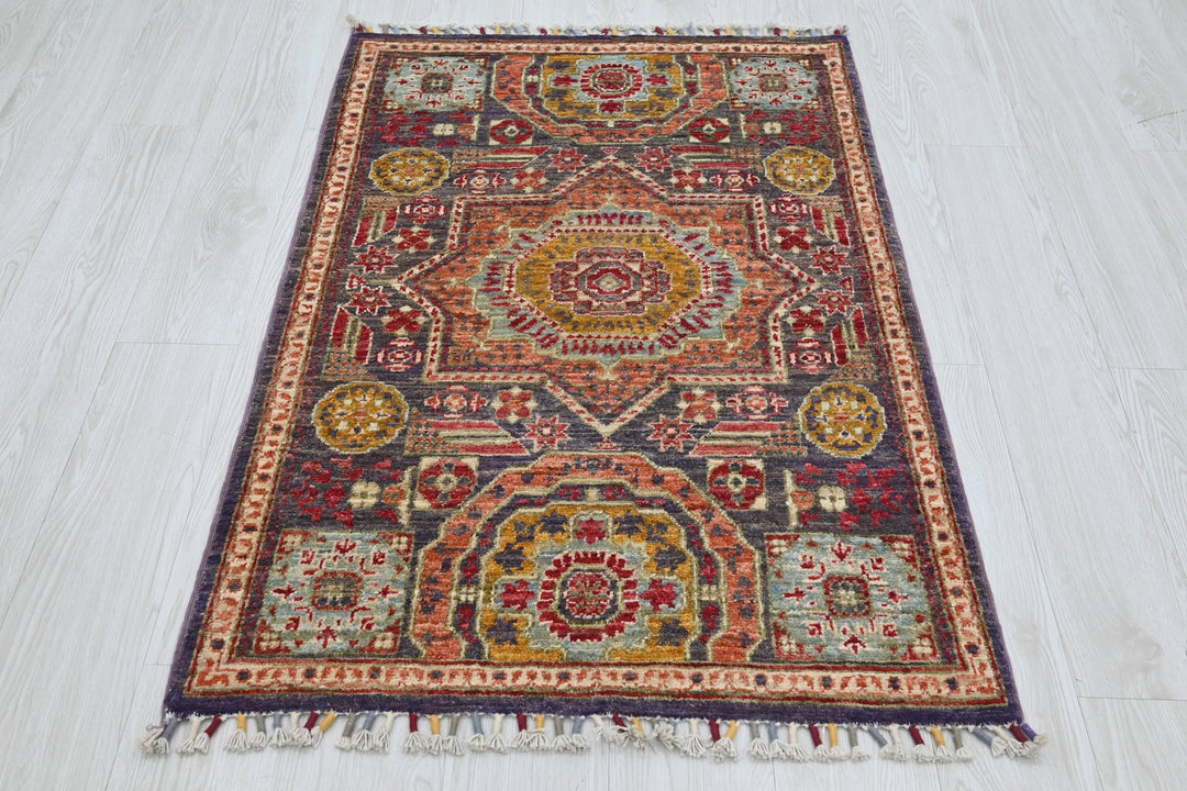 purple Accent rug 2' 9" x 4' 0"