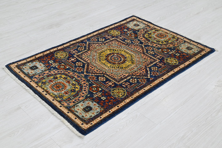 blue Accent rug 2' 7" x 4' 5"
