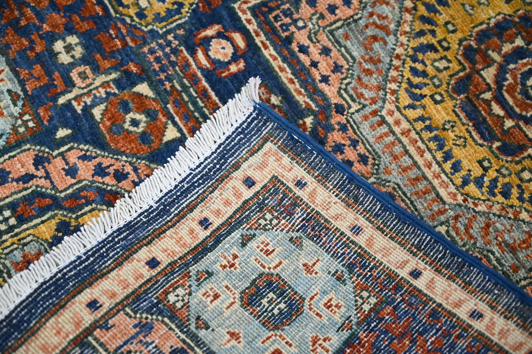 blue Accent rug 2' 7" x 4' 5"