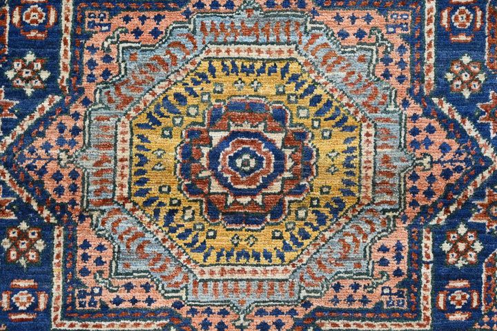 blue Accent rug 2' 7" x 4' 5"