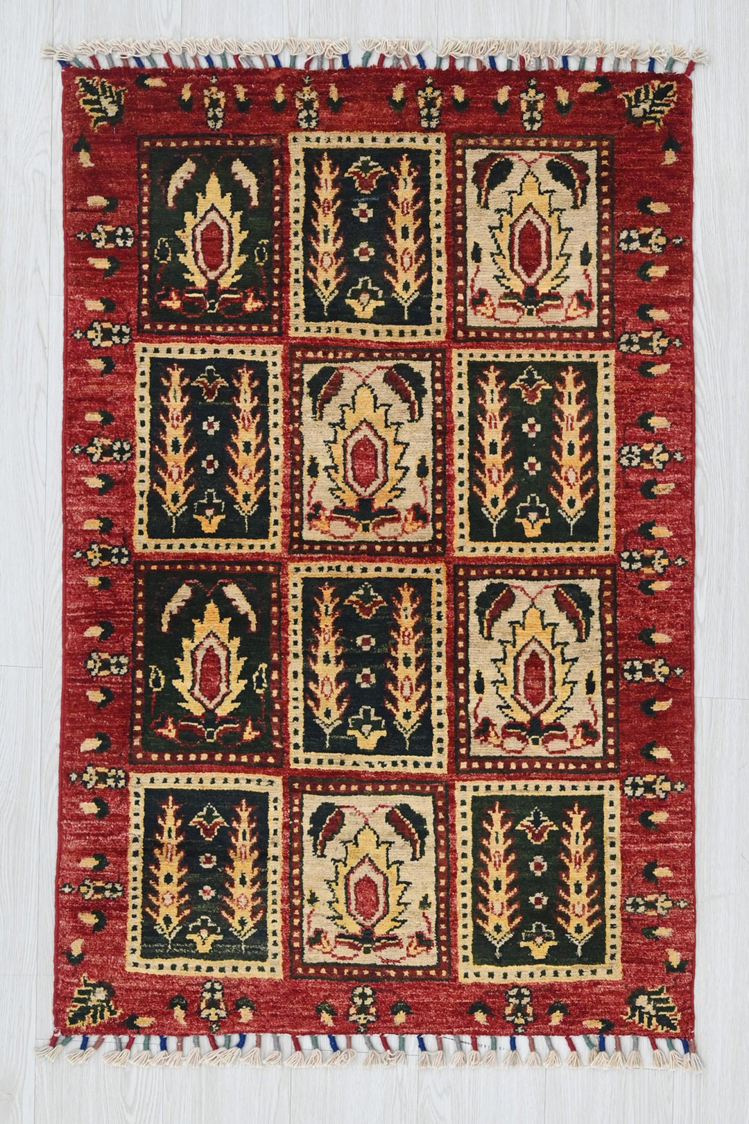 red Accent rug 2' 7" x 3' 10"