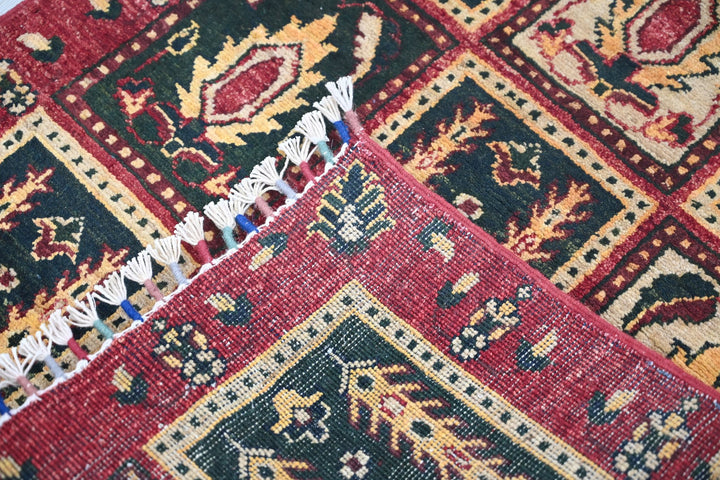 red Accent rug 2' 7" x 3' 10"
