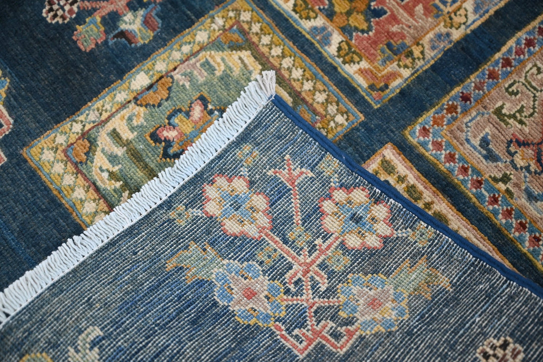 blue Accent rug 2' 6" x 4' 0"