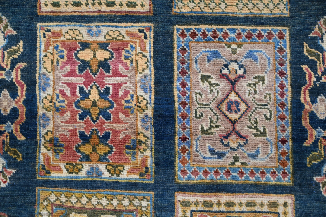 blue Accent rug 2' 6" x 4' 0"