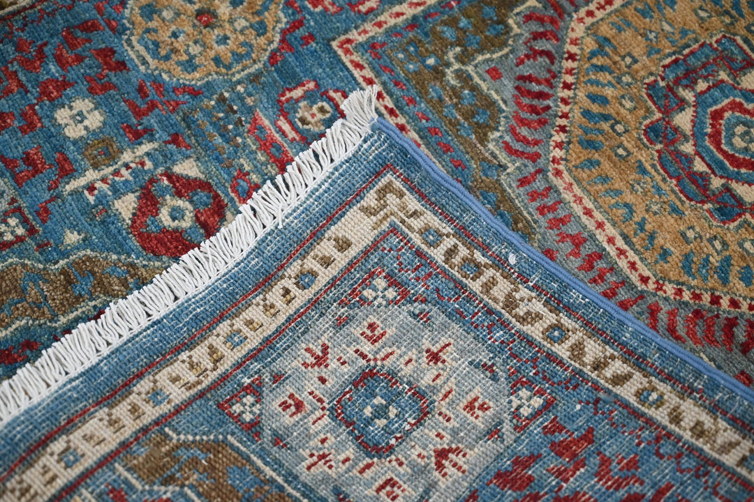 blue Accent rug 2' 9" x 4' 2"
