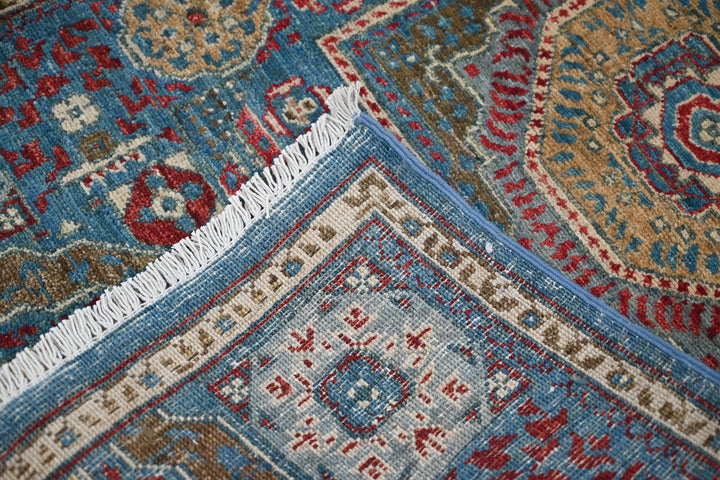 blue Accent rug 2' 9" x 4' 2"