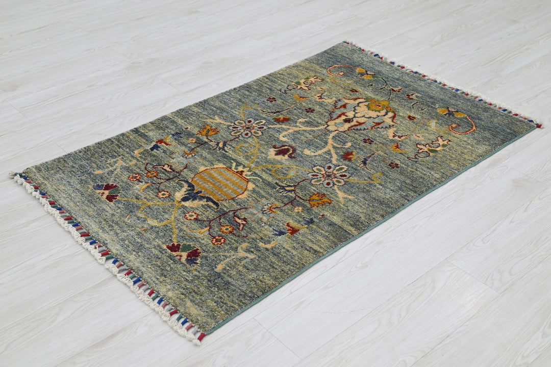 blue Accent rug 2' 7" x 4' 2"