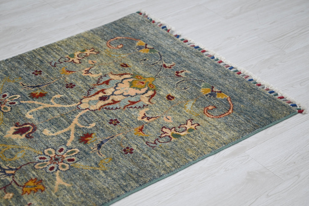 blue Accent rug 2' 7" x 4' 2"