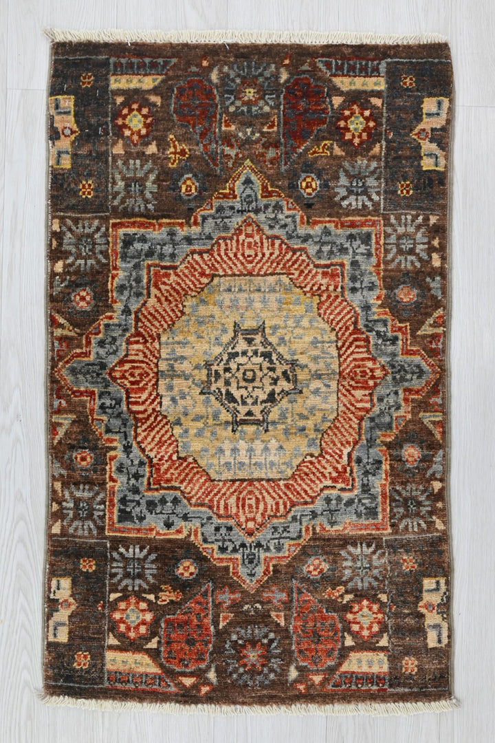 brown Mini rug 1' 10" x 3' 0"