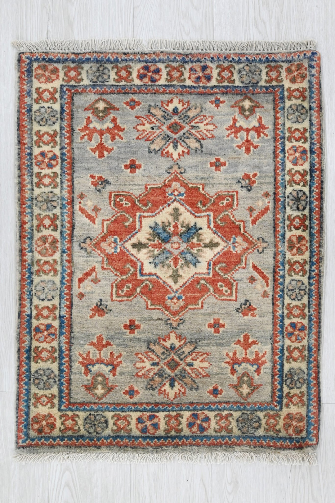 gray Mini rug 1' 11" x 2' 6"