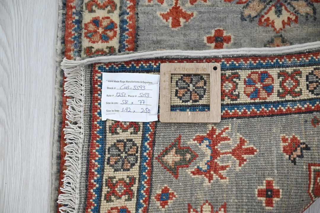 gray Mini rug 1' 11" x 2' 6"