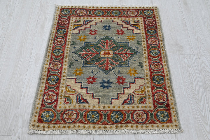 gray Mini rug 1' 10" x 2' 7"