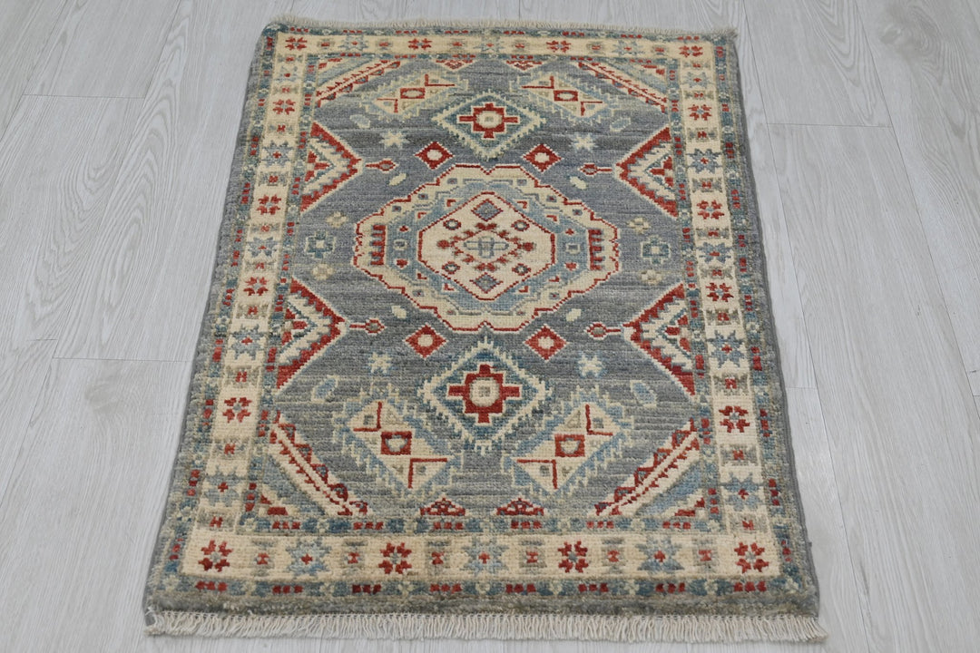 gray Mini rug 2' 0" x 3' 0"