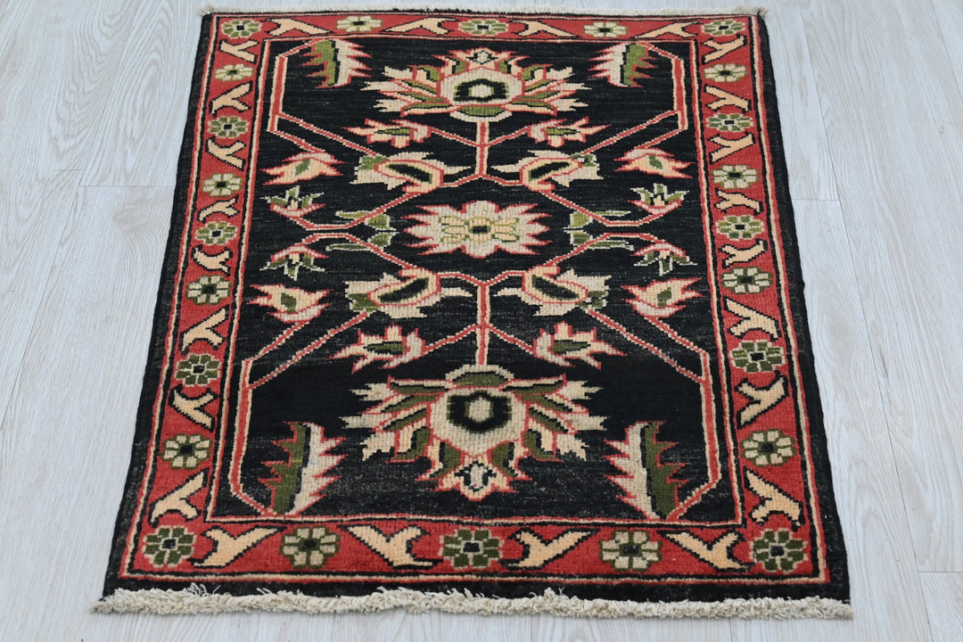 black Mini rug 2' 0" x 2' 8"