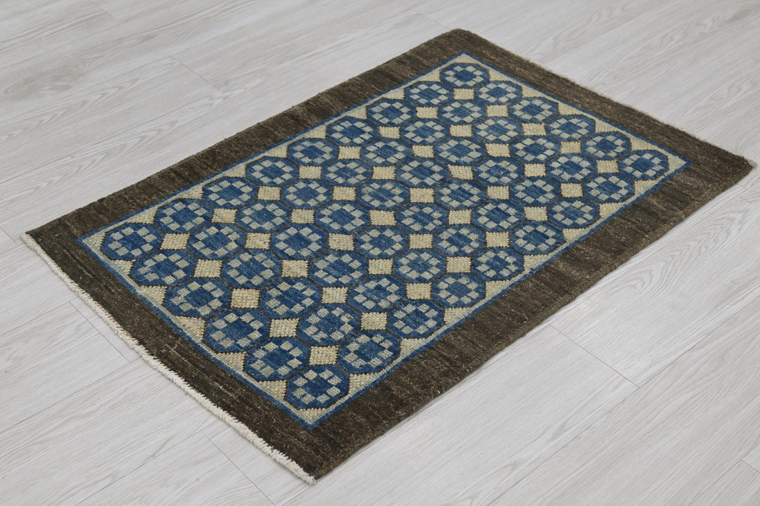 brown Mini rug 2' 0" x 3' 0"