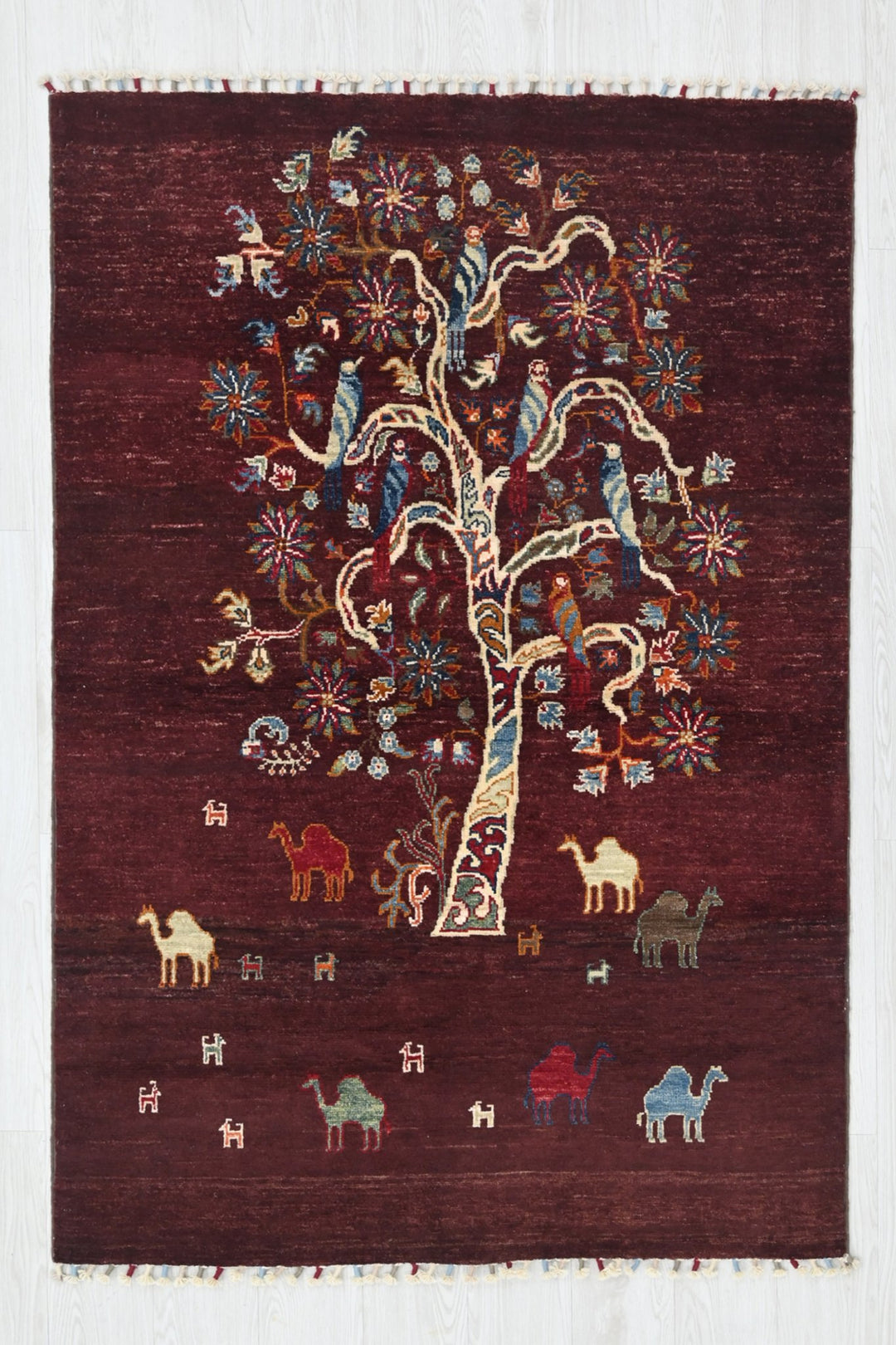 red Accent rug 3' 9" x 5' 10"