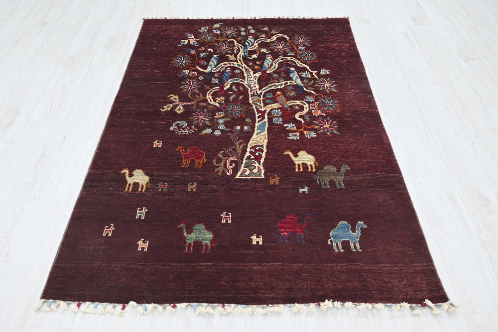 red Accent rug 3' 9" x 5' 10"