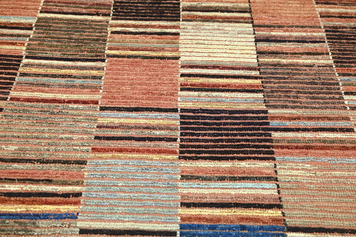 brown Large rug 7' 1" x 9' 4"