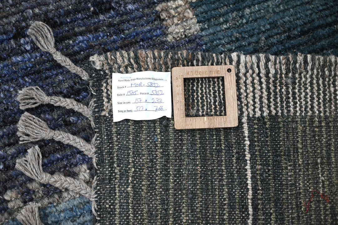 blue Medium rug 5' 2" x 7' 8"
