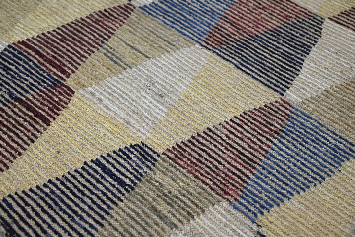 yellow Large rug 6' 11" x 9' 5"
