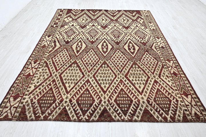 brown Large rug 6' 9" x 9' 6"