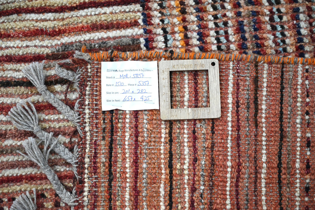 brown Large rug 6' 7" x 9' 3"
